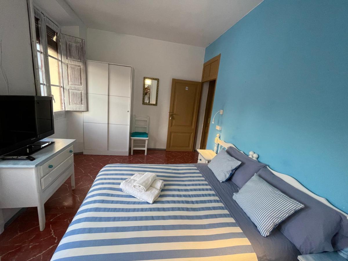 P&R Hostals Can Tort Тоса де Мар Екстериор снимка