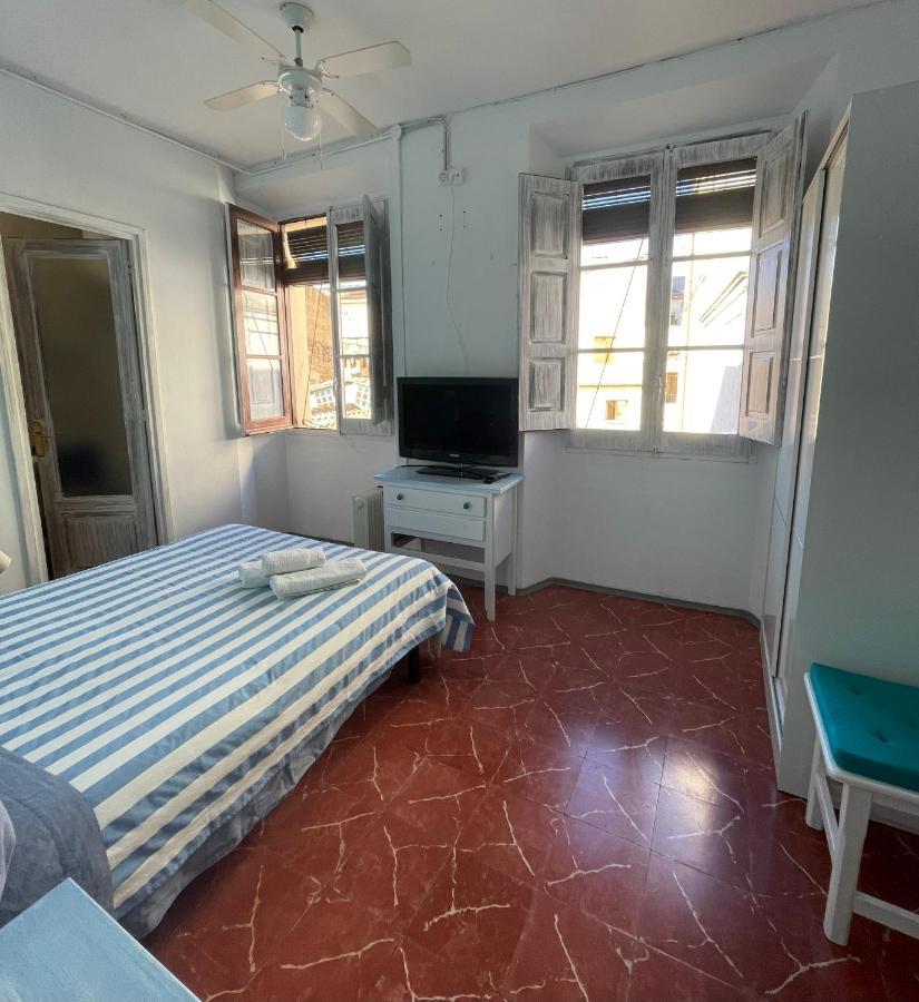 P&R Hostals Can Tort Тоса де Мар Екстериор снимка
