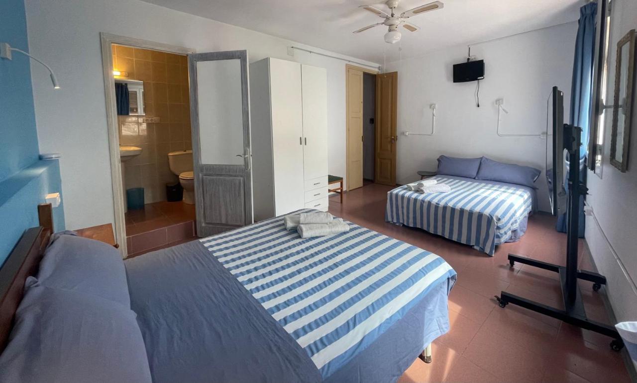 P&R Hostals Can Tort Тоса де Мар Екстериор снимка